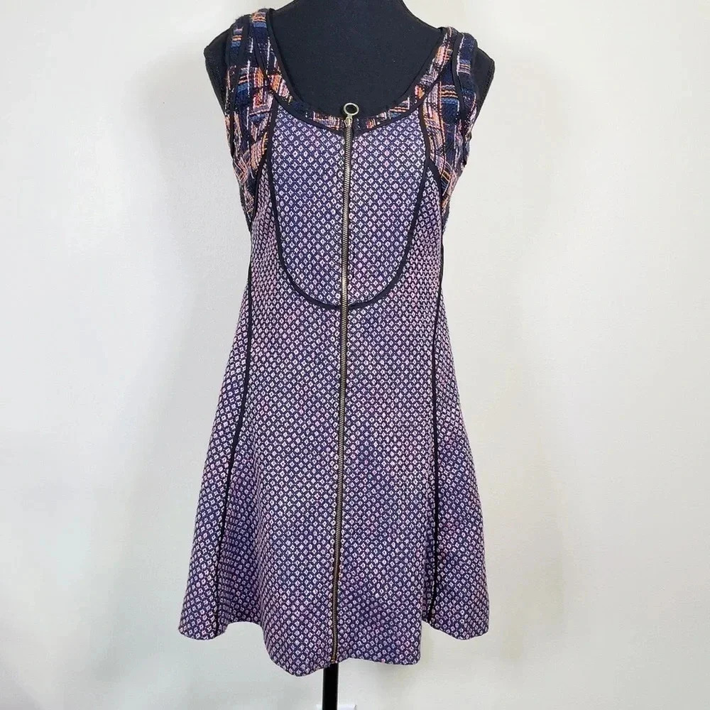 RACHEL RACHEL ROY | TEXTURED SLEEVELESS ZIP FRONT DRESS